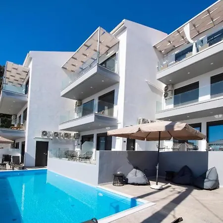 Above Blue Maisonettes Grey Diamond Διαμέρισμα *